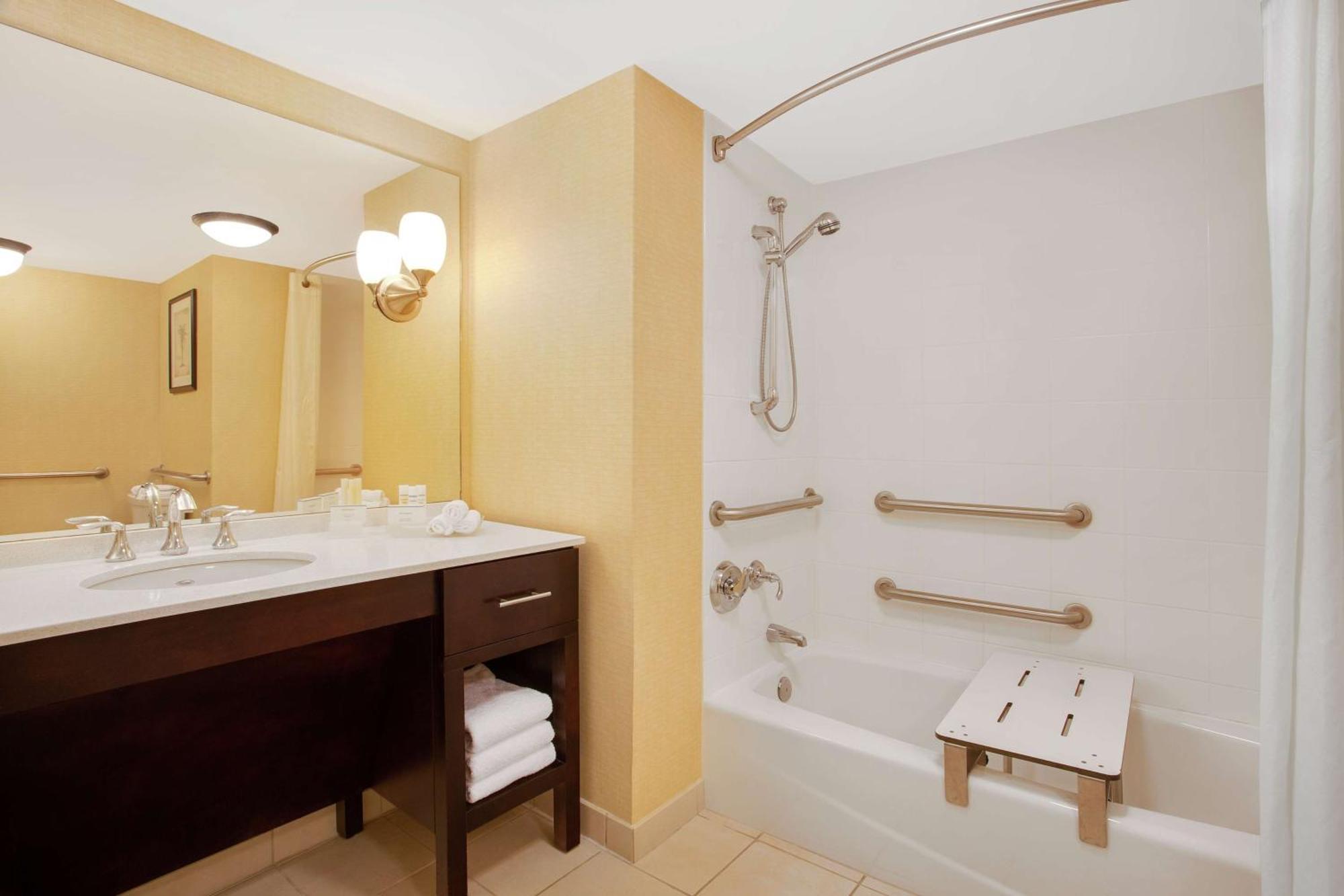 Homewood Suites By Hilton Tampa-Brandon Heartland Exterior photo